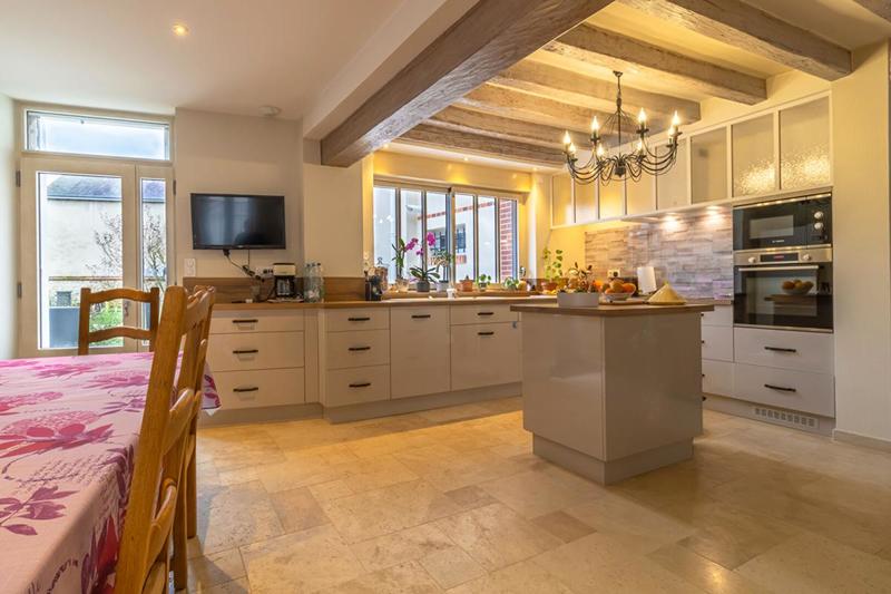 Maison - 190 m² - 8 pièces