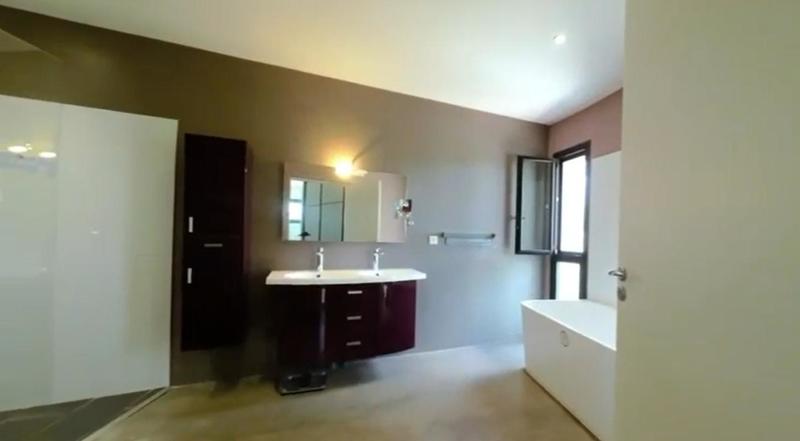 Villa - 394 m² - 11 pièces