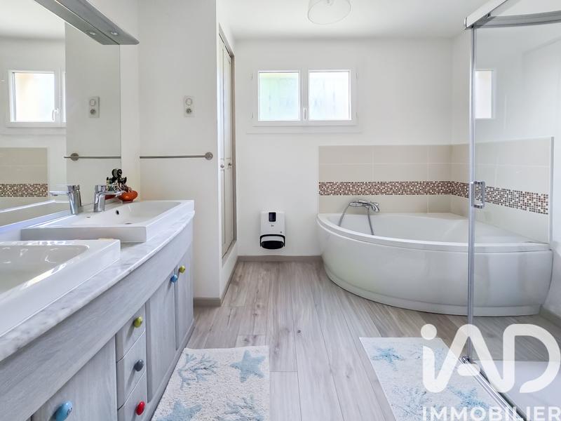 Maison de campagne - 185 m² - 6 pièces