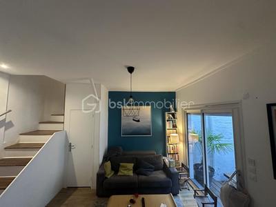 Maison - 83 m² - 5 pièces