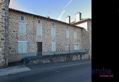 Maison - 195 m² - 7 pièces