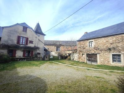 Corps de ferme - 140 m² - 6 pièces
