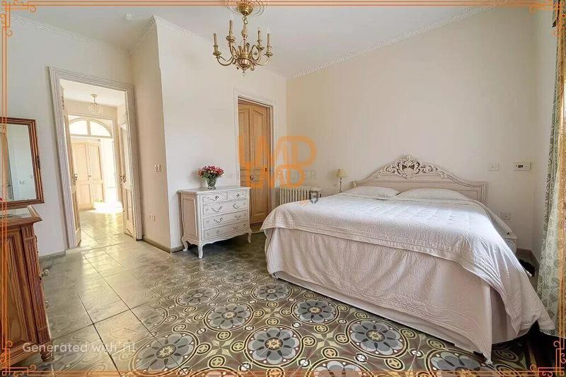 Maison de maîtres - 247 m² - 14 pièces