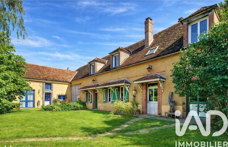 Maison - 336 m² - 12 pièces