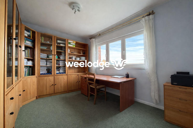 Maison - 185 m² - 8 pièces