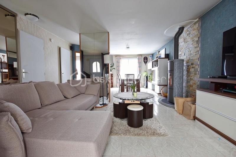 Maison - 108 m² - 4 pièces