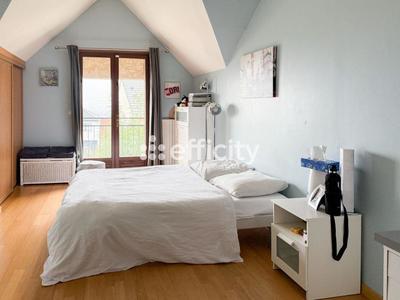 Maison - 155 m² - 6 pièces