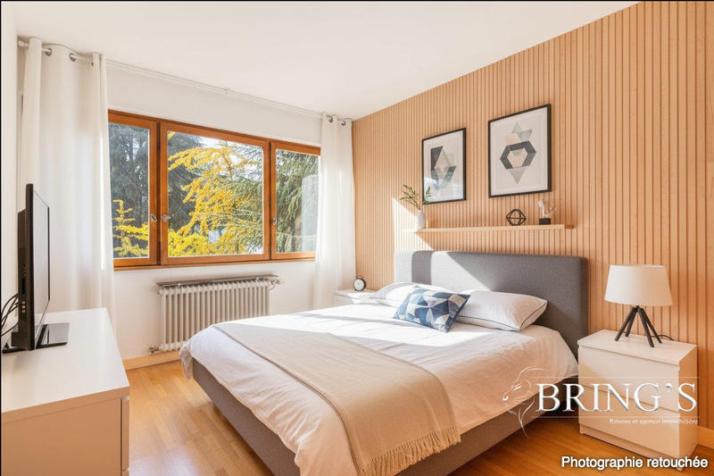 Appartement - 101 m² - 6 pièces