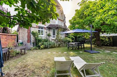 Maison - 170 m² - 7 pièces