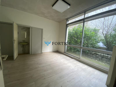 Local commercial - 268 m²