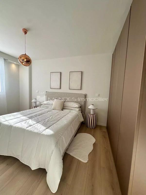 Appartement - 88 m² - 5 pièces