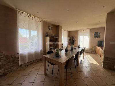 Maison - 110 m² - 6 pièces