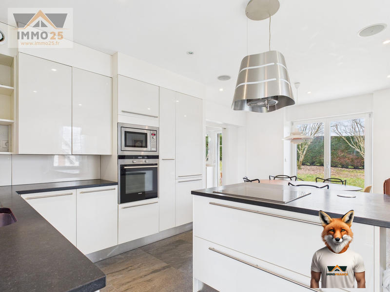 Appartement - 80 m² - 4 pièces