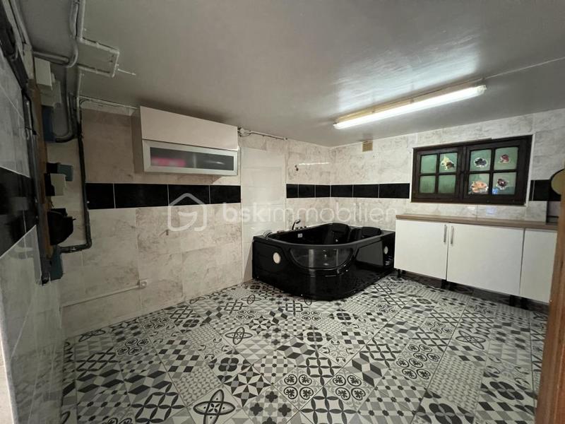 Maison - 182 m² - 5 pièces