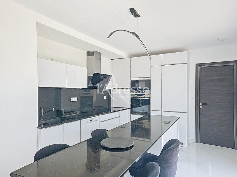 Maison - 166 m² - 6 pièces