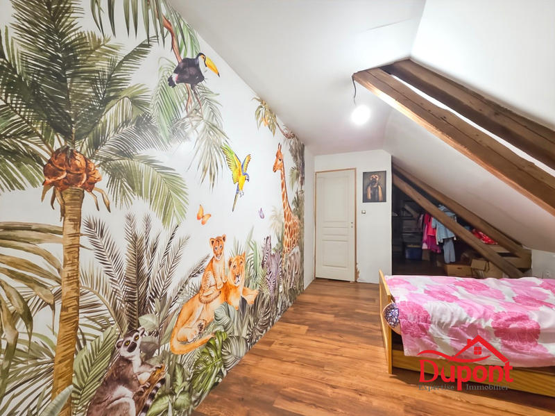 Maison - 249 m² - 8 pièces