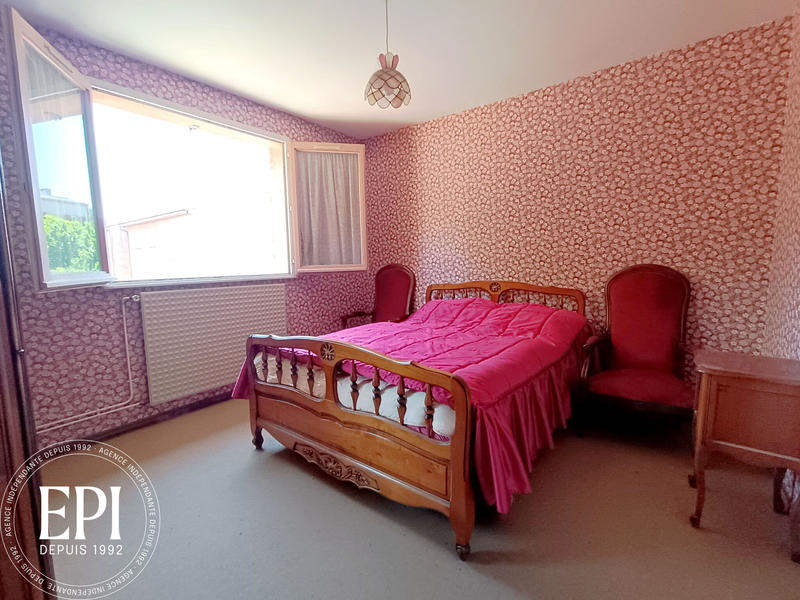 Maison - 95 m² - 5 pièces