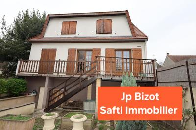 Maison - 133 m² - 7 pièces