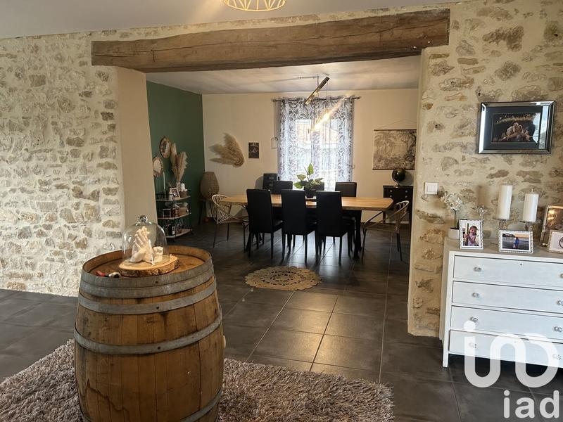 Maison - 217 m² - 7 pièces