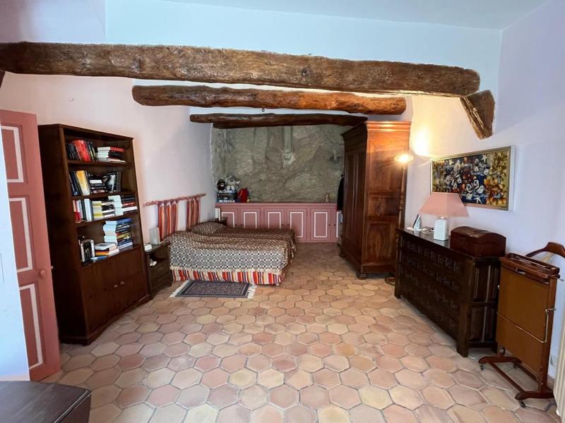 Maison - 285 m² - 10 pièces