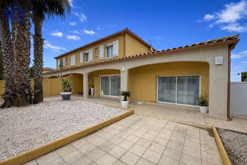 Maison - 140 m² - 5 pièces