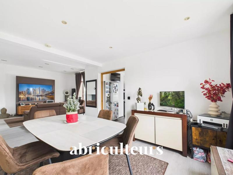 Appartement - 162 m² - 6 pièces