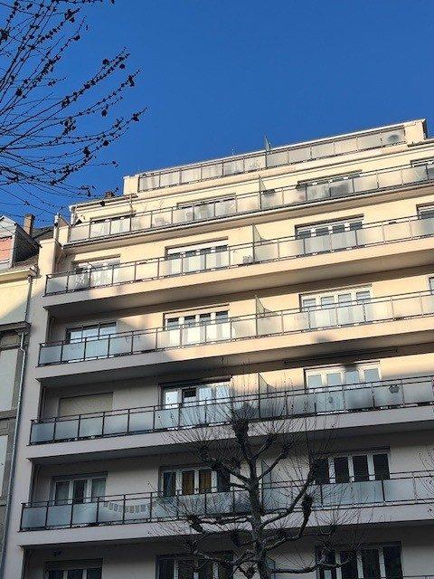 Local commercial - 84 m² - 2 pièces