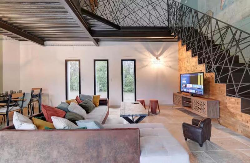 Maison - 280 m² - 7 pièces