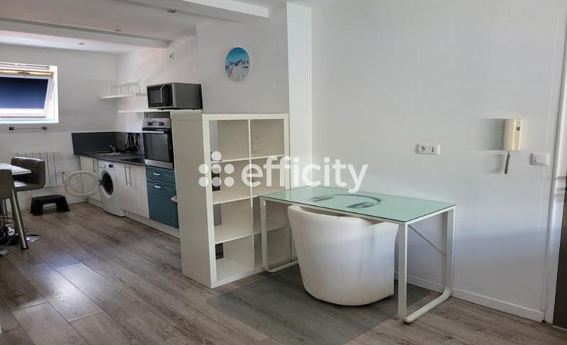 Immeuble - 208 m² - 9 pièces