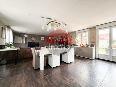 Maison - 192 m² - 6 pièces