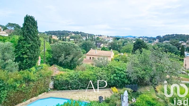 Maison - 195 m² - 8 pièces