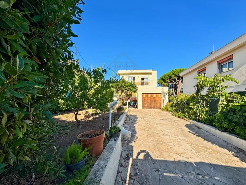 Maison de ville - 112 m² - 7 pièces