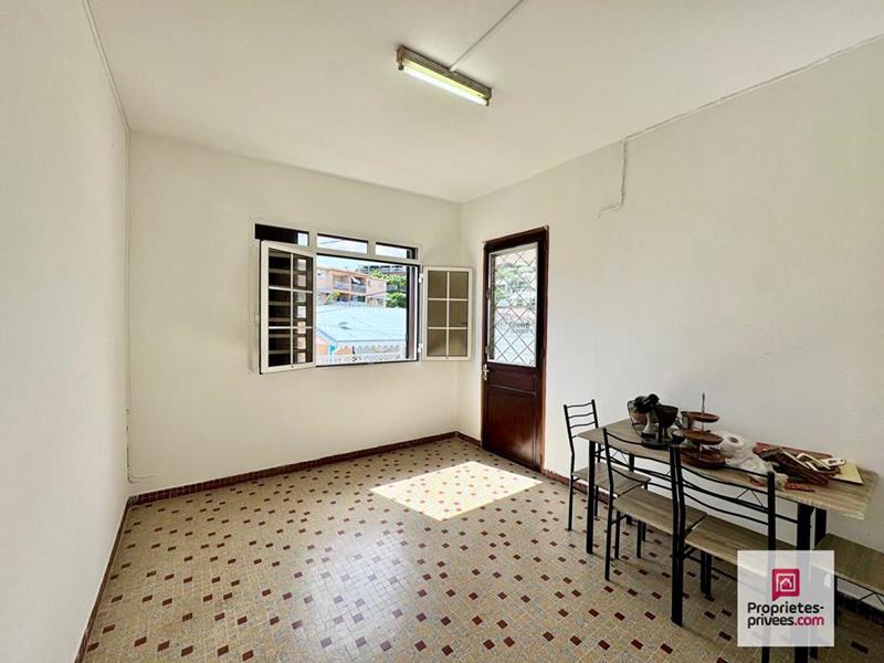 Maison - 134 m² - 8 pièces