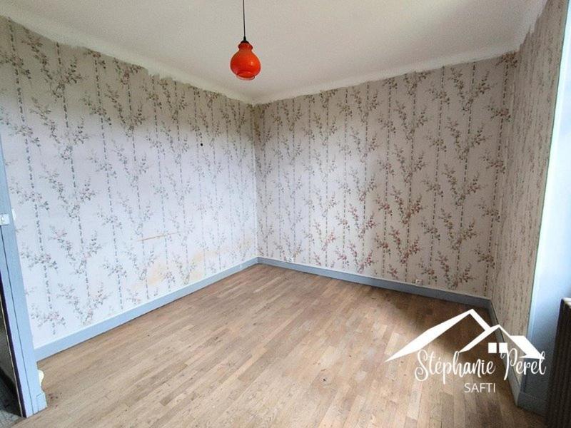 Maison - 256 m² - 13 pièces