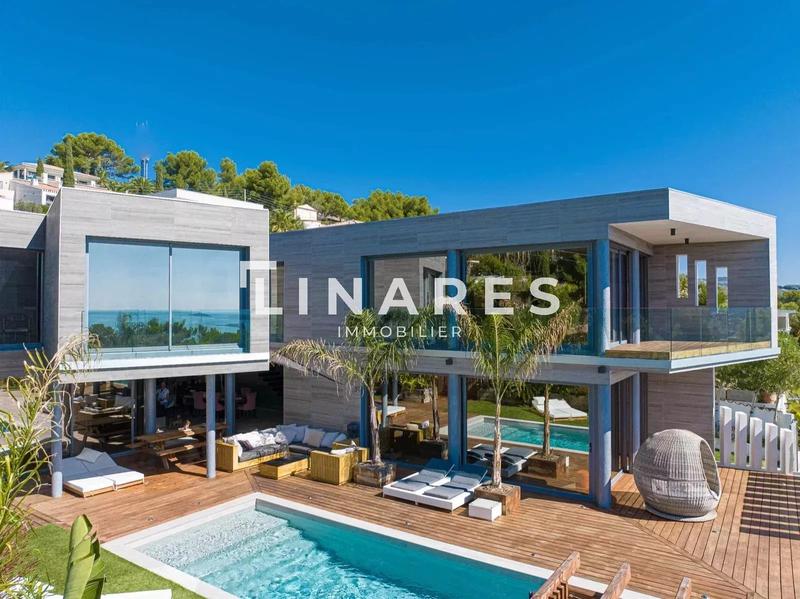 Villa - 250 m² - 6 pièces