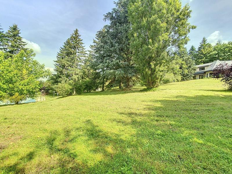 Maison - 310 m² - 8 pièces