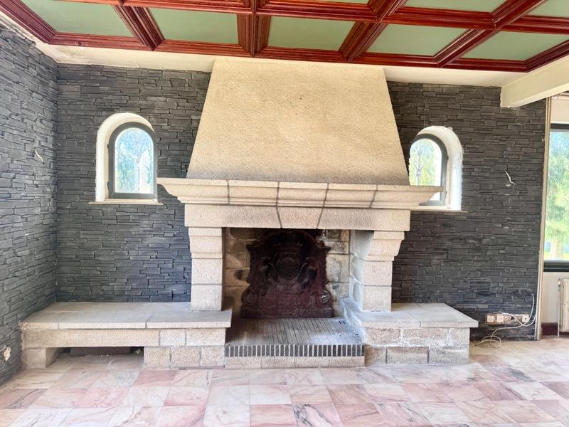 Maison - 252 m² - 9 pièces