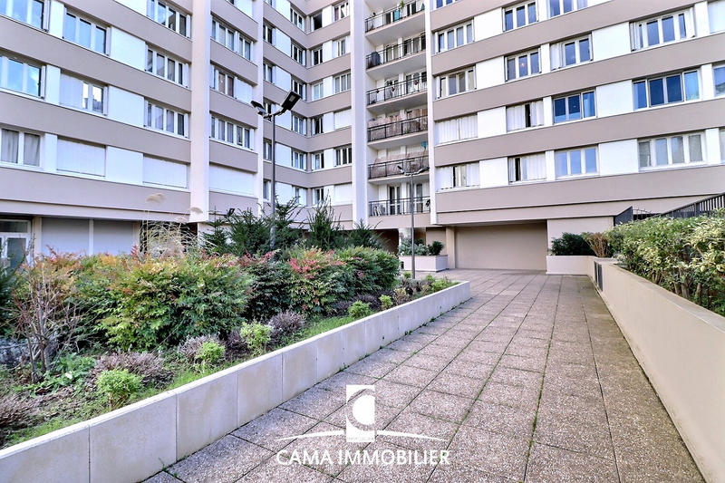 Appartement - 95 m² - 5 pièces