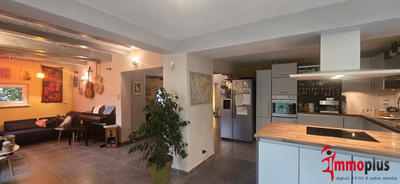 Maison - 206 m² - 8 pièces