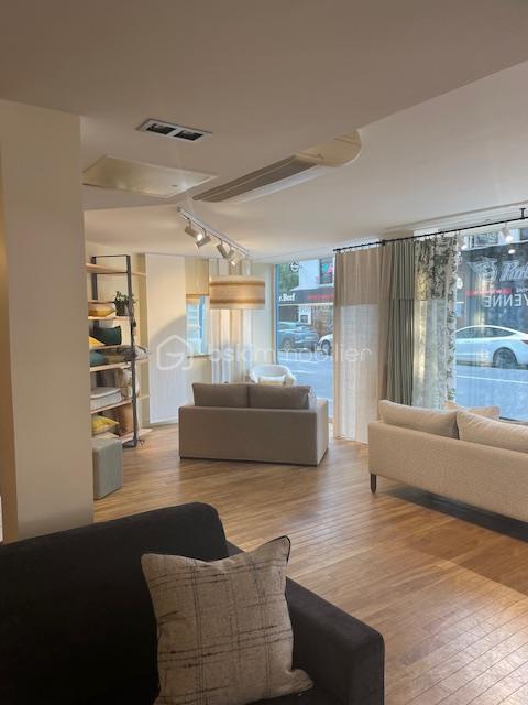 Local commercial - 89 m² - 1 pièce