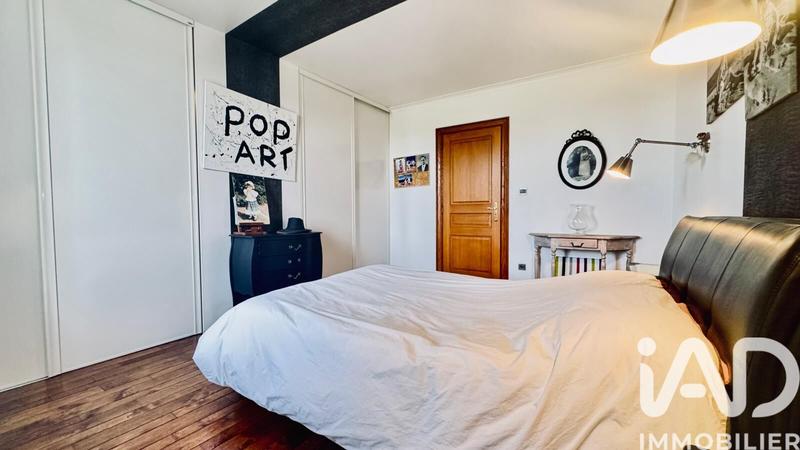 Maison - 200 m² - 6 pièces