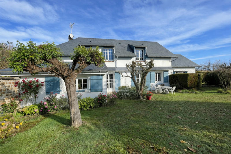 Maison - 192 m² - 7 pièces