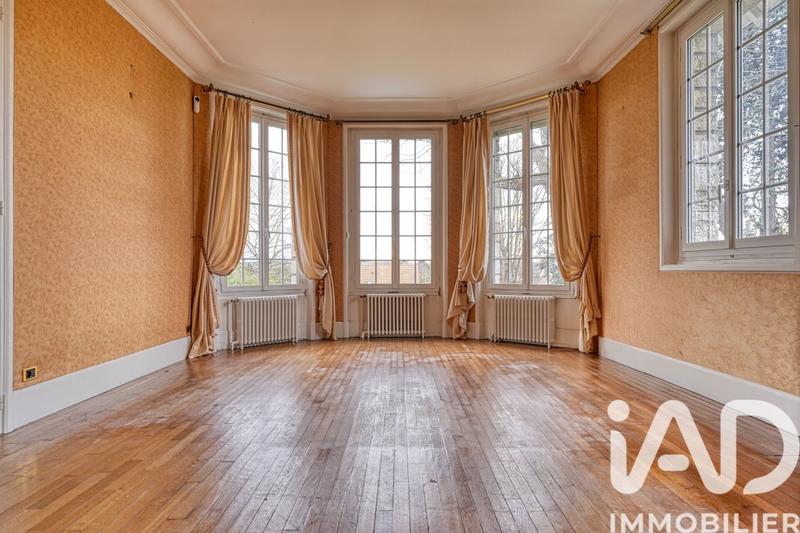 Maison - 289 m² - 10 pièces