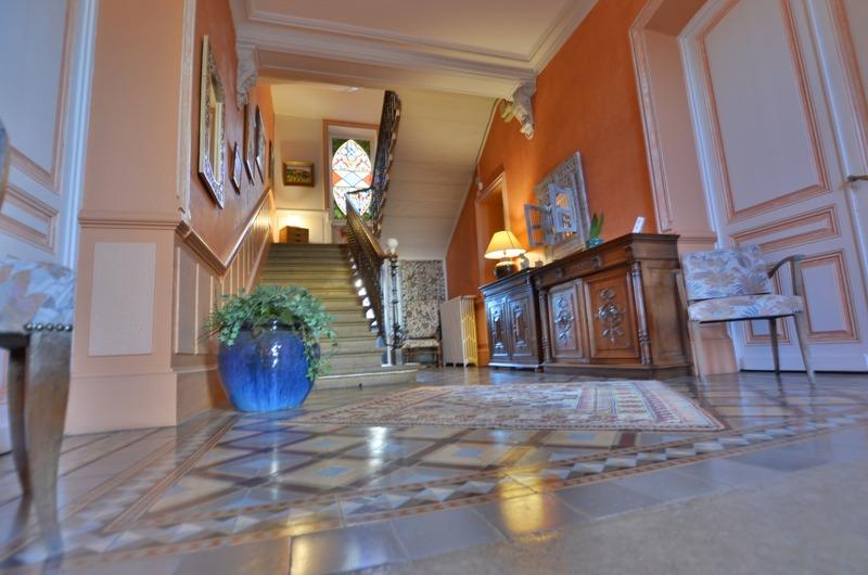 Maison bourgeoise - 395 m² - 11 pièces