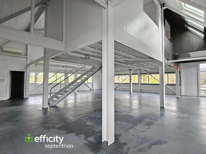 Bureau - 236 m² - 1 pièce