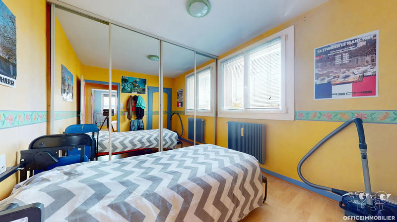 Appartement - 93 m² - 5 pièces