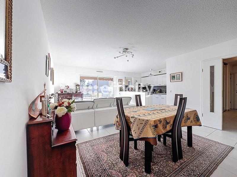 Appartement - 102 m² - 4 pièces