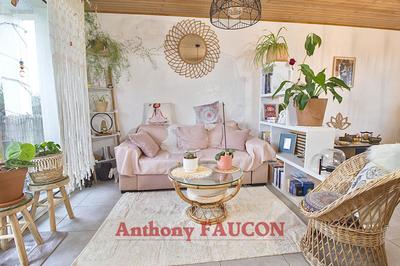 Maison - 102 m² - 6 pièces