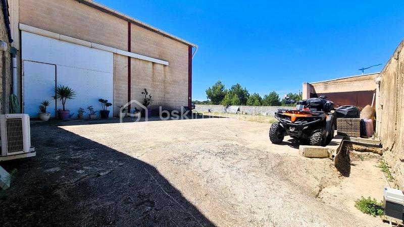 Parking / Garage - 620 m²