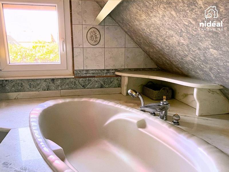 Maison - 450 m² - 10 pièces